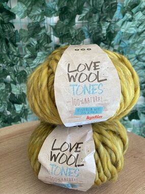 2 NWT Love Wool Tones 100% Natural 85% Virgin Wool 15% Alpaca Chunky Yarn